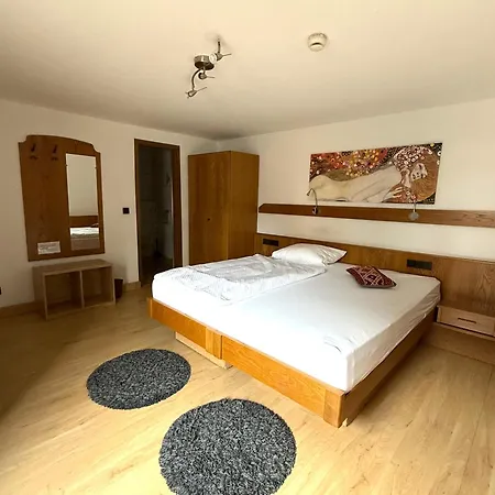 Zum Erwin Hotel *