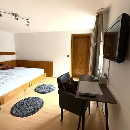 Zum Erwin Hotel *