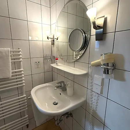 Zum Erwin Hotel
