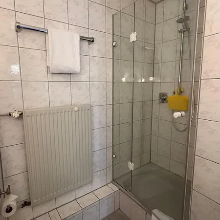 Zum Erwin Hotel *